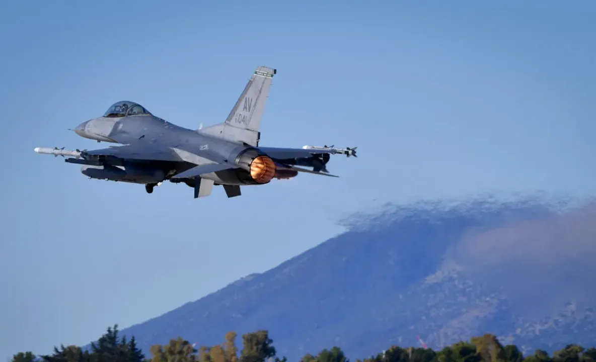 NATO, primele detalii despre drona doborâtă la Padina: patru aeronave ridicate de la sol. Cine a autorizat intervenția F-16