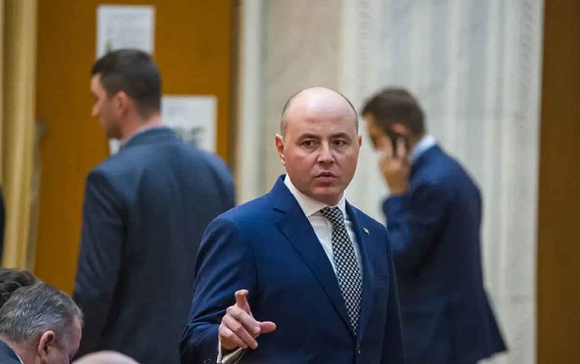 Oamenii lui Bolojan sar la Nicușor Dan, după ce PSD a făcut apel pentru formarea unei majorități parlamentare
