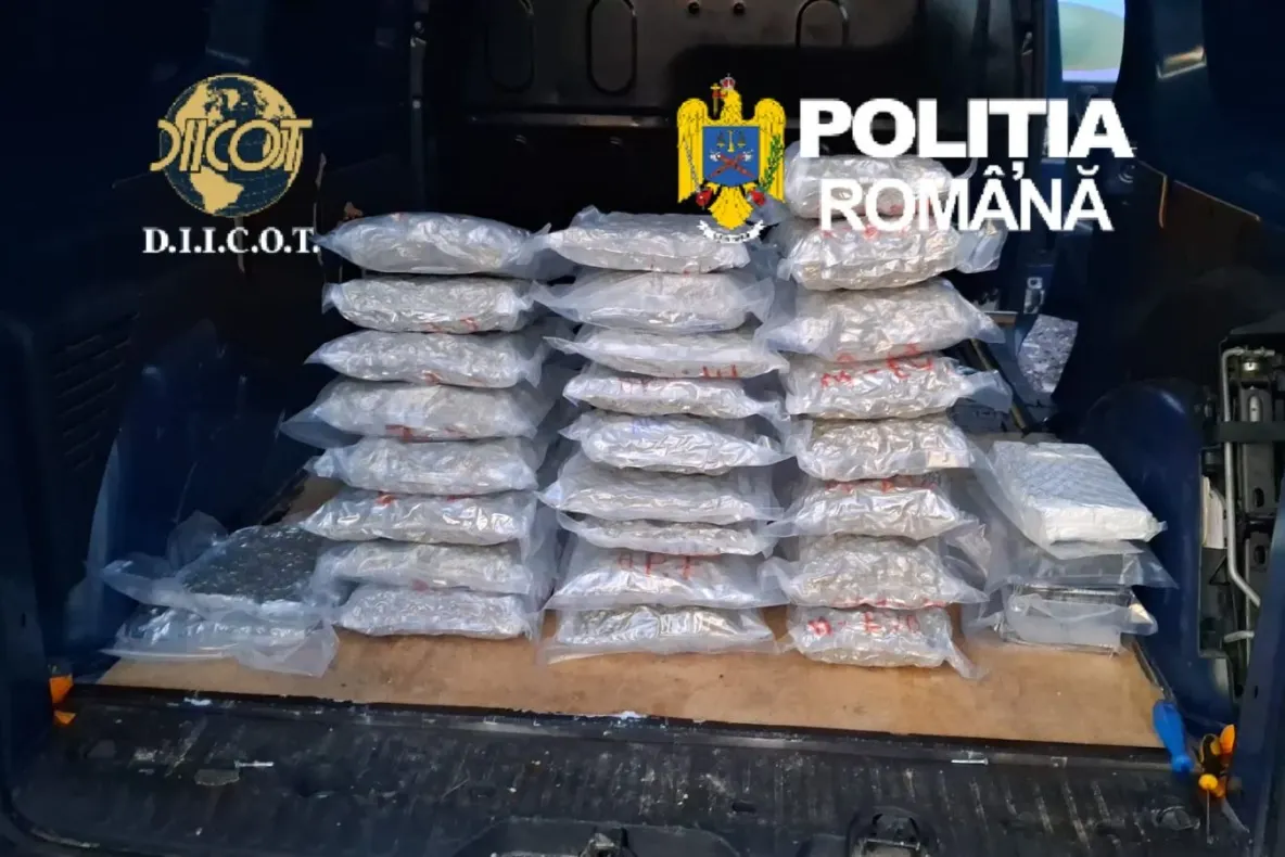 Captură impresionantă a Poliției Române. 4 kg de cocaină și 26 de kg de canabis, descoperite la un ucrainean