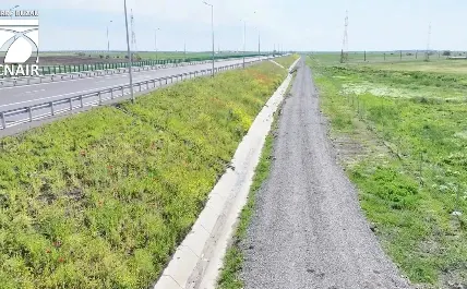 Interzis pe drumurile tehnologice de pe A7. Autoritățile te urmăresc pe camere și fac plângere la Poliție