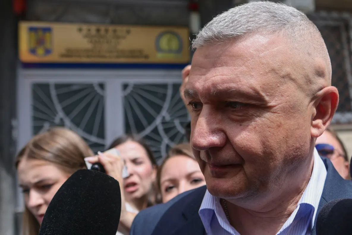Șeful Satului Major al Apărării, generalul Gheorghiță Vlad, urmărit penal pentru complicitate la uzurparea funcției. Anunțul DNA