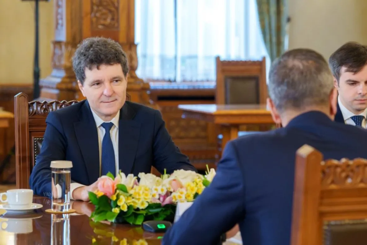Săptămână crucială pentru noul guvern. Nicușor Dan ar putea convoca noi discuții cu partidele