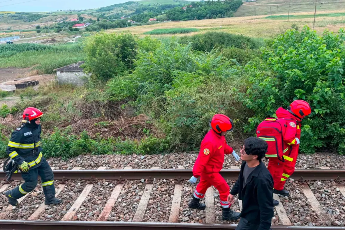 Accident cu doi morți la Iași. O mașină a fost lovită de tren