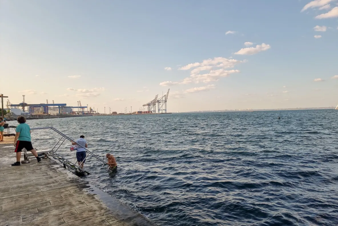 Rusia anunță noi atacuri asupra porturilor Odesa și Cernomorsk. Moscova susține că a distrus nave și depozite militare