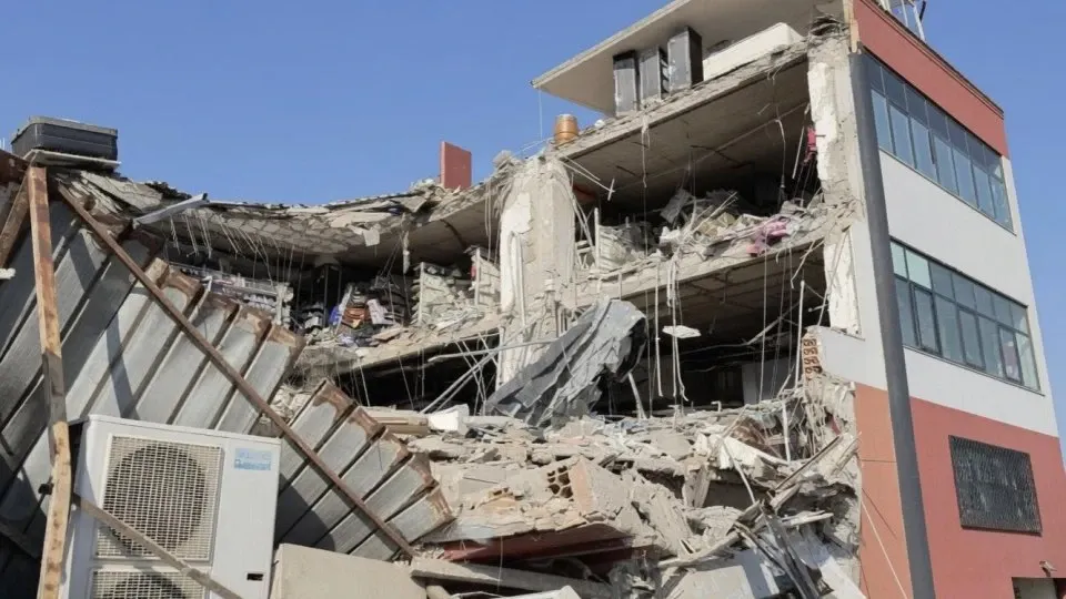 ITALIA: 7 persoane, dispărute după prăbușirea unei clădiri în Sicilia | VIDEO