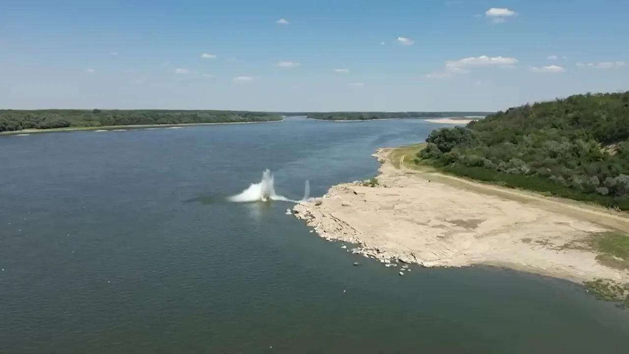 Amânare de ultim moment la Cernavodă. Autoritățile au schimbat planul privind scufundarea barjelor