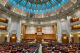 Senatorii și deputații rămân la muncă. Sesiunea extraordinară, prelungită până la votul pe legea salarizării