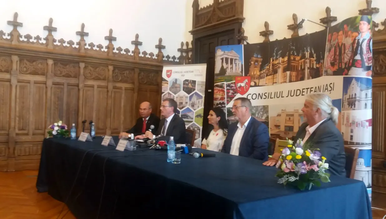 conferinta ministru