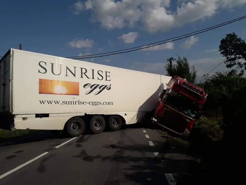 accident poieni