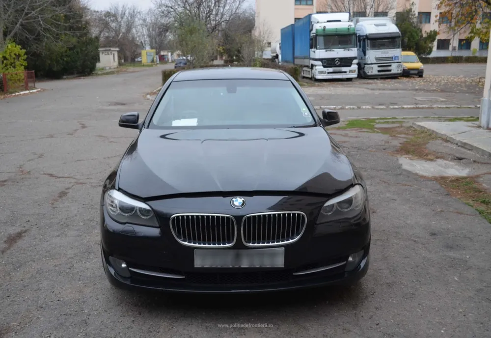 FOTO: Bolid de lux, căutat de autorităţile britanice, descoperit în Iaşi!