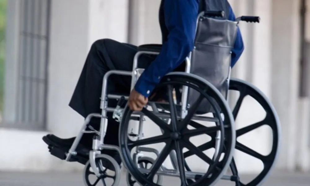 persoana cu handicap