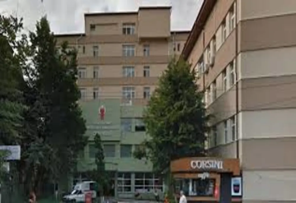 Tragedie la Iași! O femeie s-a aruncat de la etajul al patrulea al Maternității „Cuza Vodă“ Iași