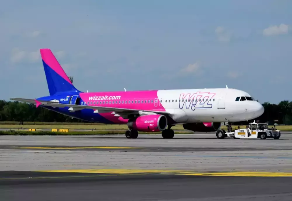 Wizz Air vinde bilete cu plecare din mai de pe Aeroportul Iaşi, deși Ordonanțele militare încă sunt în vigoare