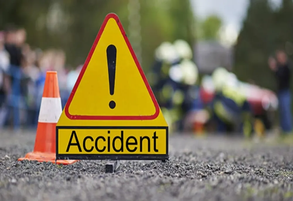 Accident provocat de o șoferiță neatentă