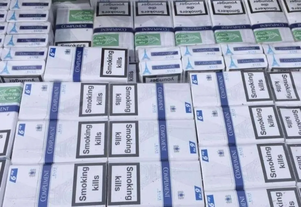 4.000 DE ŢIGARETE CONFISCATE DE POLIŢIŞTI