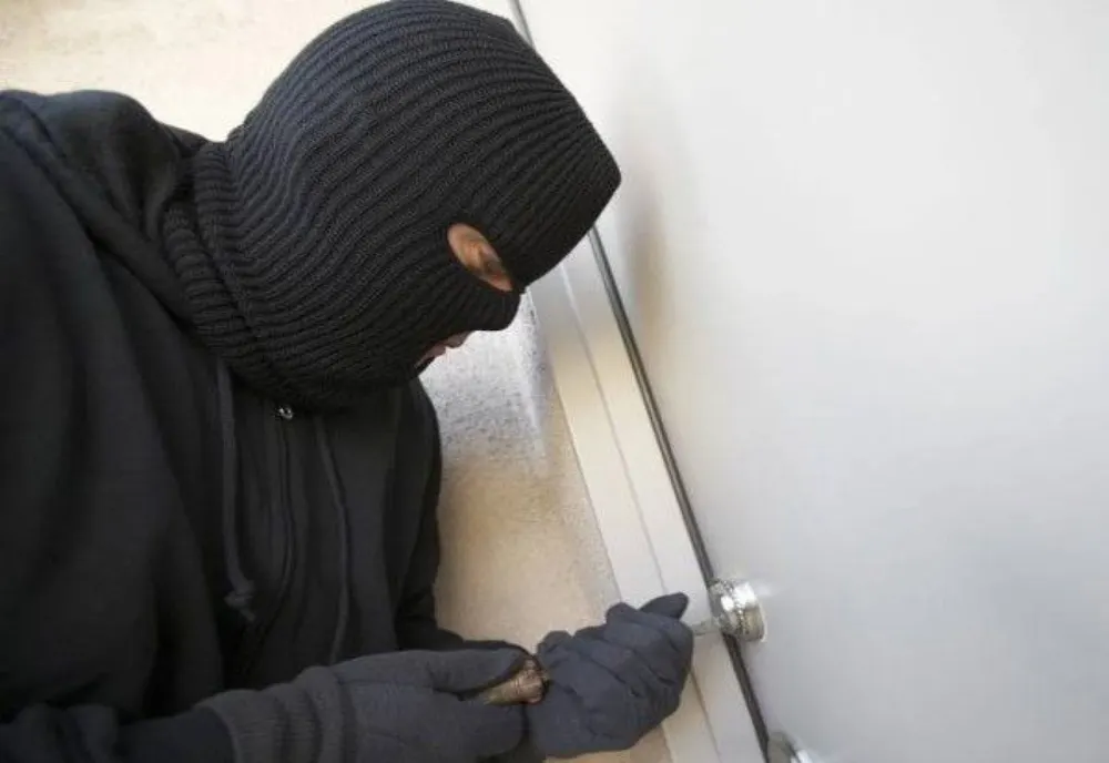 Hoț, identificat de polițiști. Prejudiciul, recuperat parțial