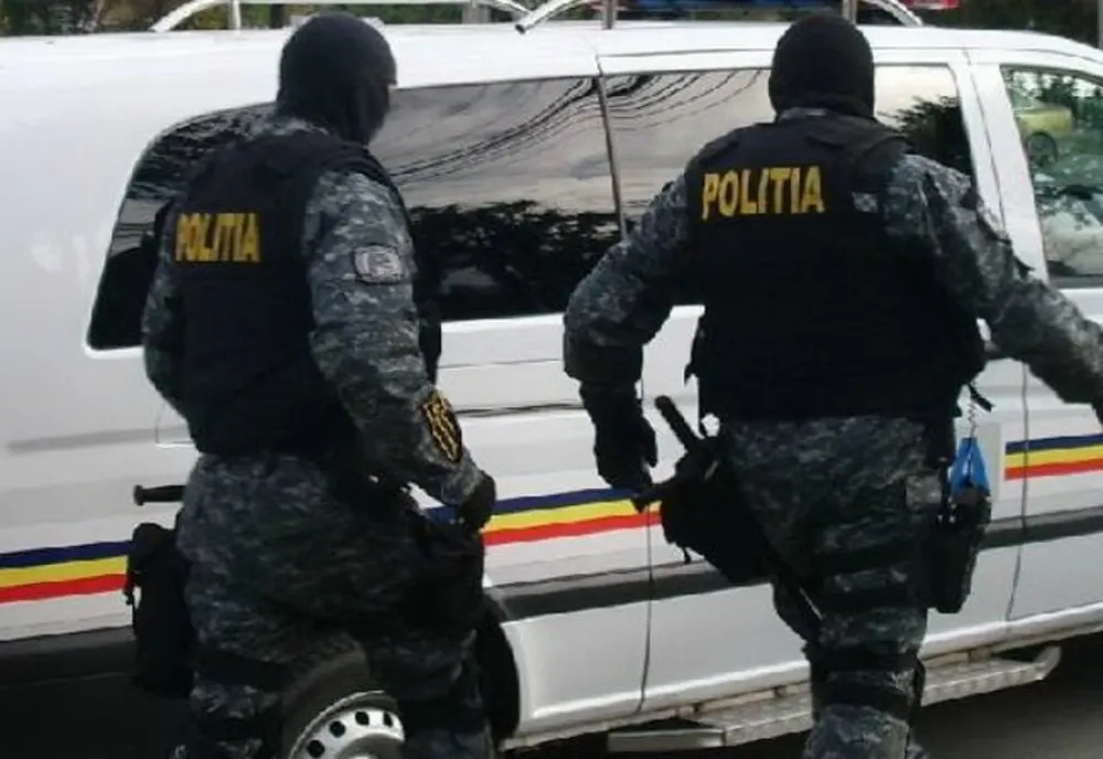 Perchezitii domiciliare efectuate de polițiști într-un dosar penal de lipsire de libertate