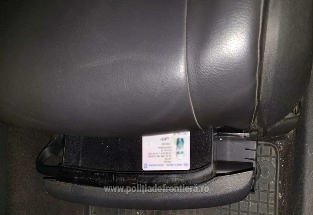 Pentru că a rămas fără permis pentru 5 ani, și-a cumpărat unul fals pentru toate categoriile de vehicule