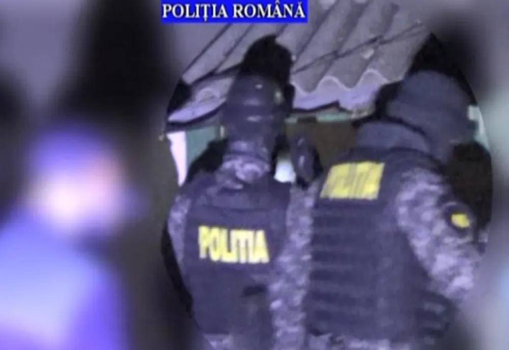Percheziții într-un dosar de furt calificat