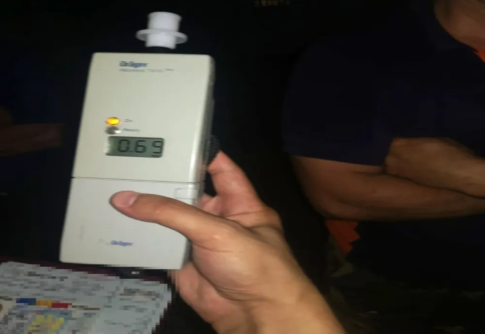 Beat mort, s-a urcat la volan. Unde l-au prins polițiștii