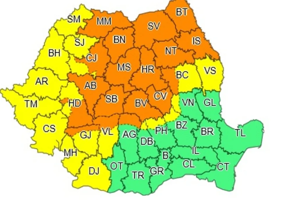 Avertizări COD PORTOCALIU și COD GALBEN de furtuni și caniculă în mai multe județe din țară