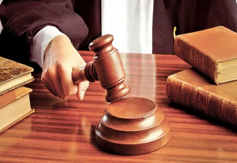 Cum a convins un pensionar judecătorii să-i dea înapoi permisul suspendat de Poliţie