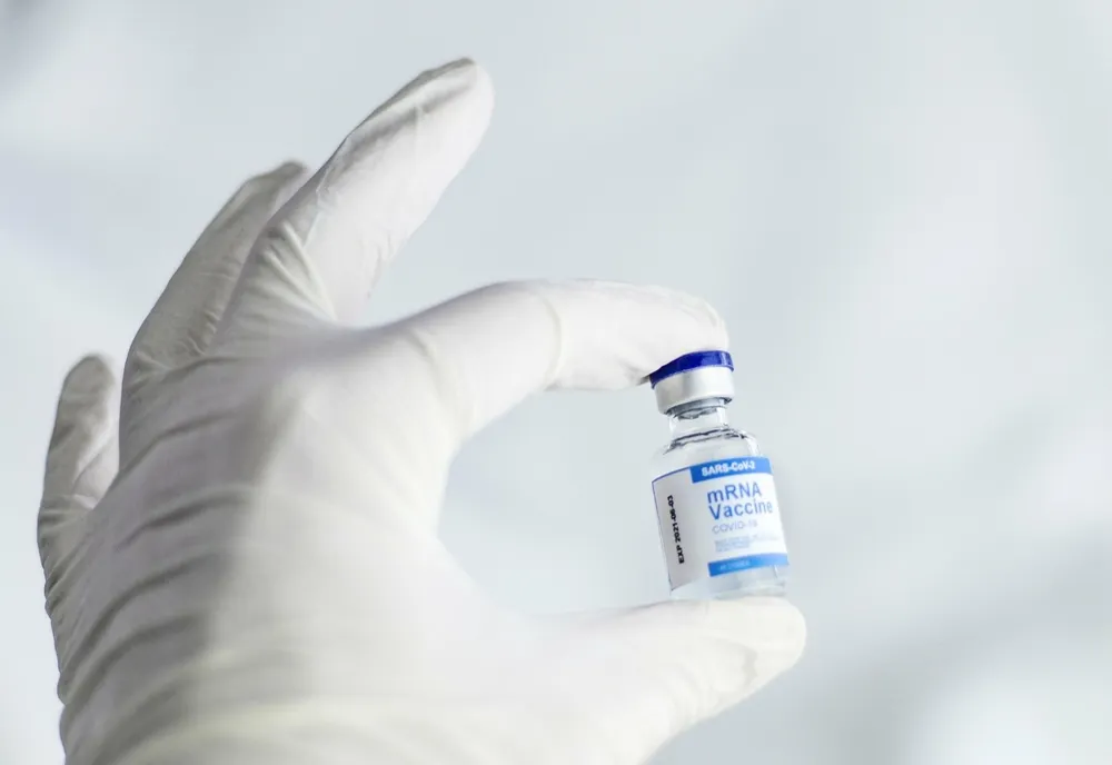 Începe vaccinarea copiilor între 5 și 11 ani împotriva COVID-19, în România! Ce trebuie să știe părinții - DOZAJ și REACȚII