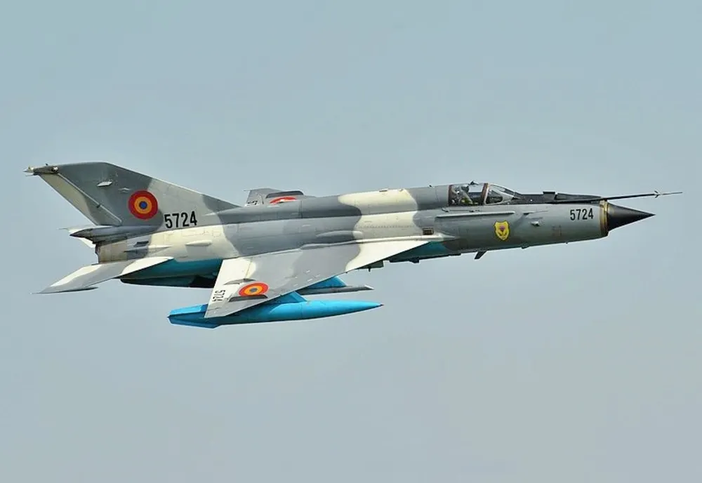 România suspendă toate zborurile militare cu avioanele MiG-21 LanceR