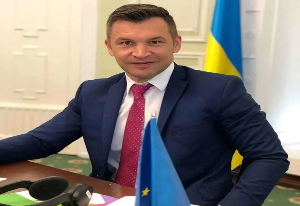 „Dosarul cu șină”, ELIMINAT! Legea Interoperabilității a fost adoptată - Ionuț Stroe: „Adio cozi interminabile”