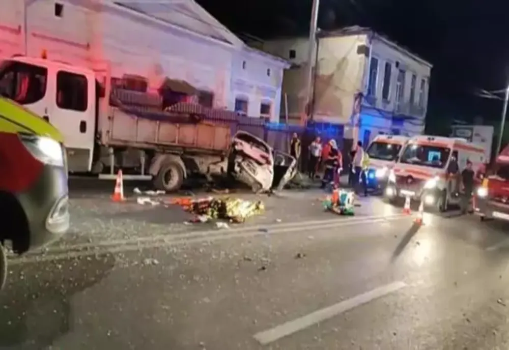 Familiile muncitorilor omorâți de șoferița beată din Iași cer despăgubiri de milioane de euro