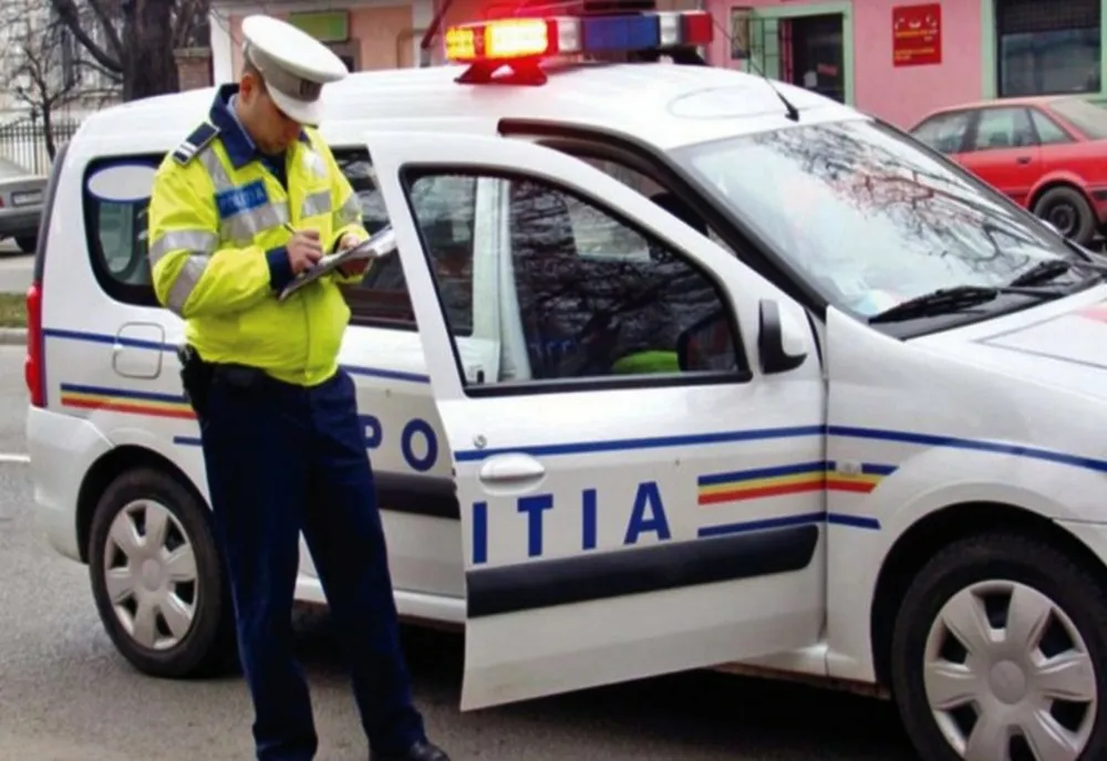 Un tânăr beat și fără permis de conducere a furat o mașină - El a fost prins de polițiști și arestat preventiv
