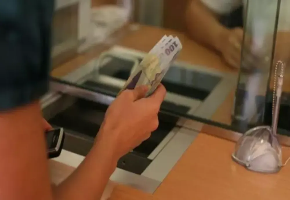 Șef BNR, declarație șocantă despre românii care au rate: Singuri s-au împrumutat, singuri să se descurce