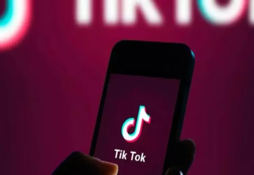 Ciucă: Nu văd o problemă să ne aliniem Comisiei Europene în ceea ce priveşte interzicerea TikTok pentru instituţiile din România