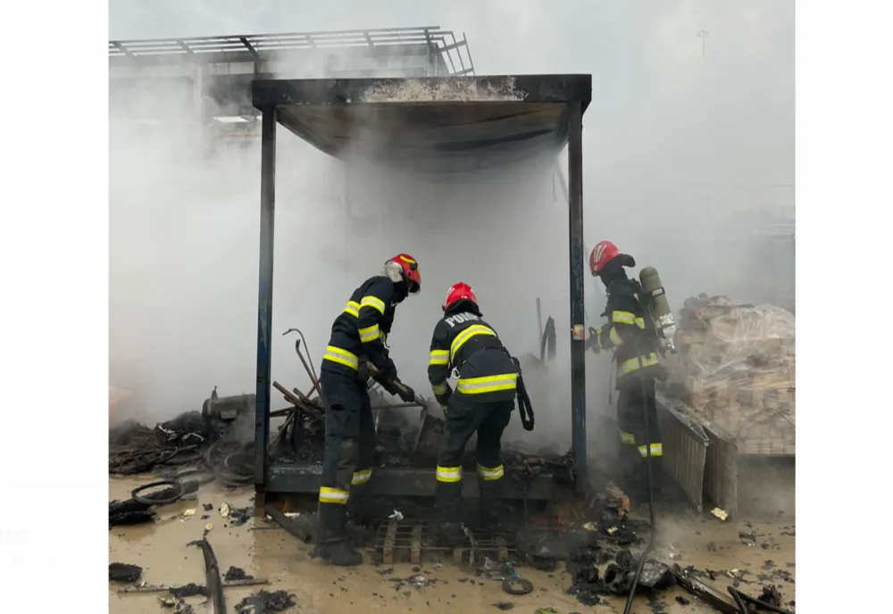Incendiu la o anexă din zona Aeroportului Iași