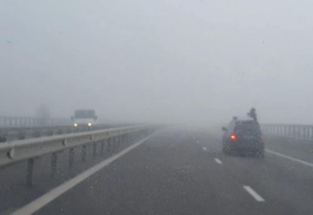Cod galben de ceață în mai multe județe din Transilvania, Moldova și Muntenia