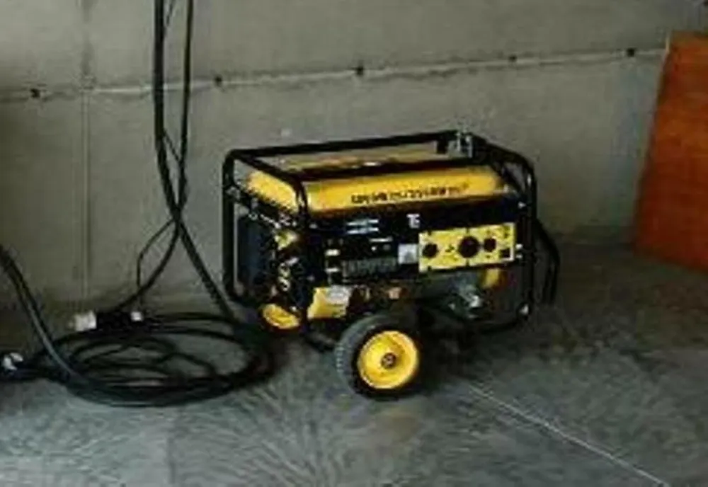 Au furat un generator și s-au ales cu dosar penal