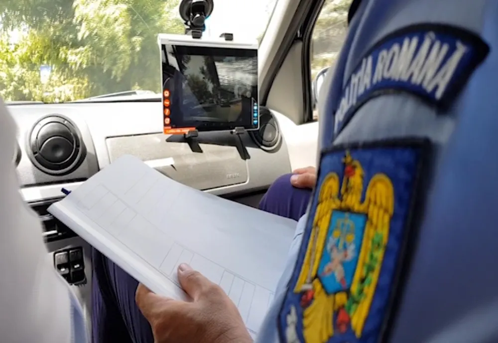 Timpi mari de așteptare pentru cei care vor să obțină permisul de conducere. Polițiști examinatori din Vaslui și București, chemați în ajutor