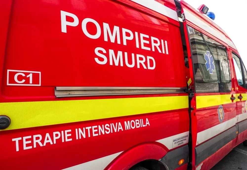 Medic: Există suspiciuni că fetiţele aduse cu elicopterul SMURD la Iaşi ar fi fost spălate pe cap cu un insecticid. În ambele cazuri, prognosticul este extrem de rezervat