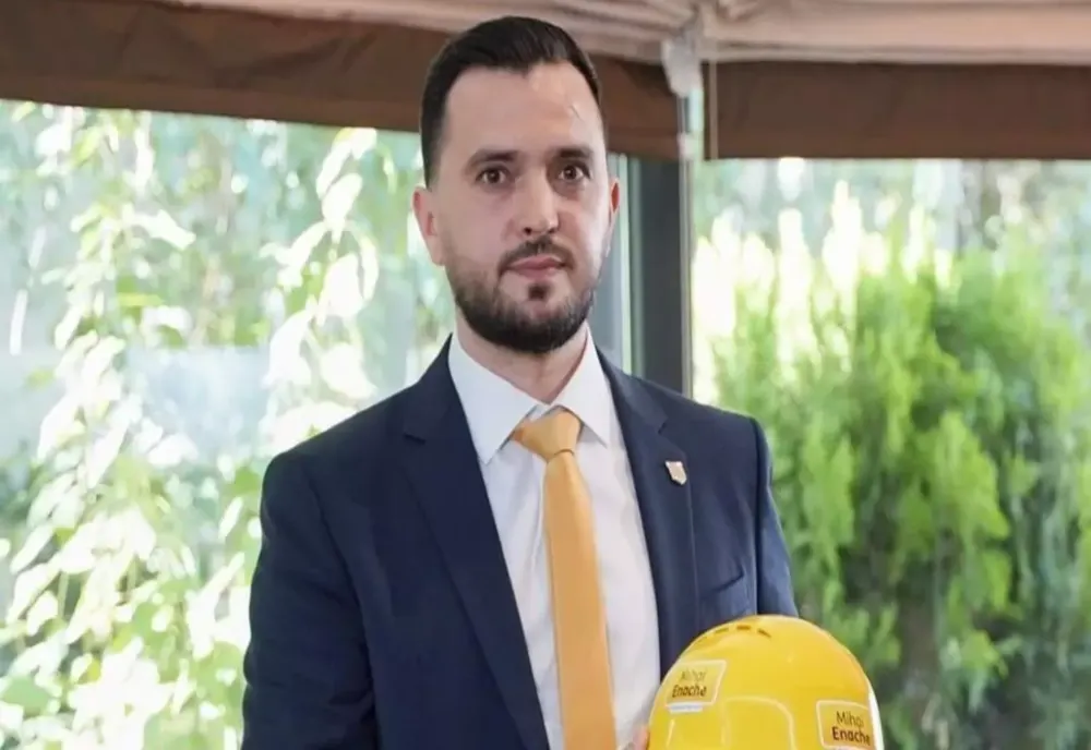 MIHAI ENACHE (DEPUTAT AUR): ”TRAGEDIA DIN CARTIERUL RAHOVA RIDICĂ SEMNE SERIOASE DE ÎNTREBARE PRIVIND MODUL ÎN CARE A FOST TRATATĂ SITUAȚIA DE CĂTRE AUTORITĂȚI”
