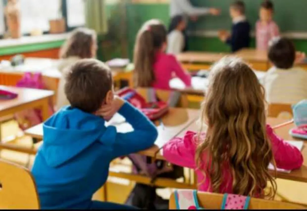 ÎN A DOUA ZI DE ȘCOALĂ, CURSURILE S-AU DESFĂȘURAT NORMAL ÎN PESTE 98% DINTRE UNITĂȚI