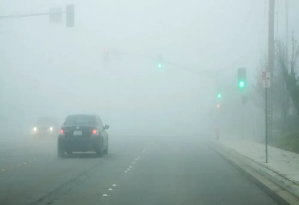 Cum va fi vremea azi. Ceață, burniță și temperaturi peste normalul perioadei