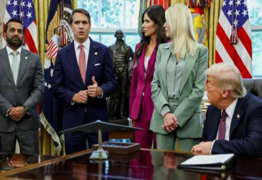 VIDEO TRUMP A SEMNAT DECRETUL DE DESFĂȘURARE A GĂRZII NAȚIONALE ÎN MEMPHIS