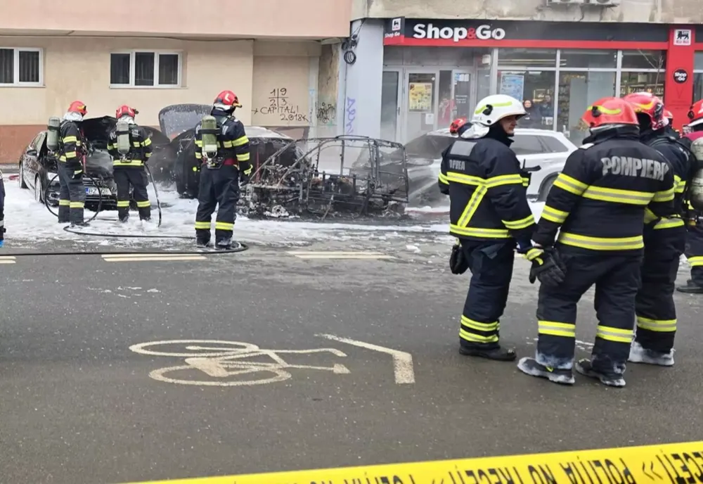 Anchetă amplă după ce o femeie a murit carboonizată într-un vehicul electric care a luat foc în București