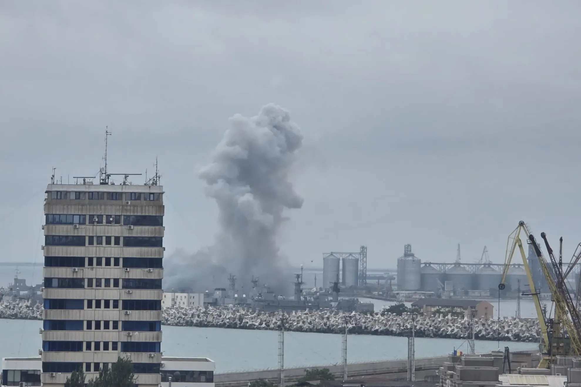 explozie dronă