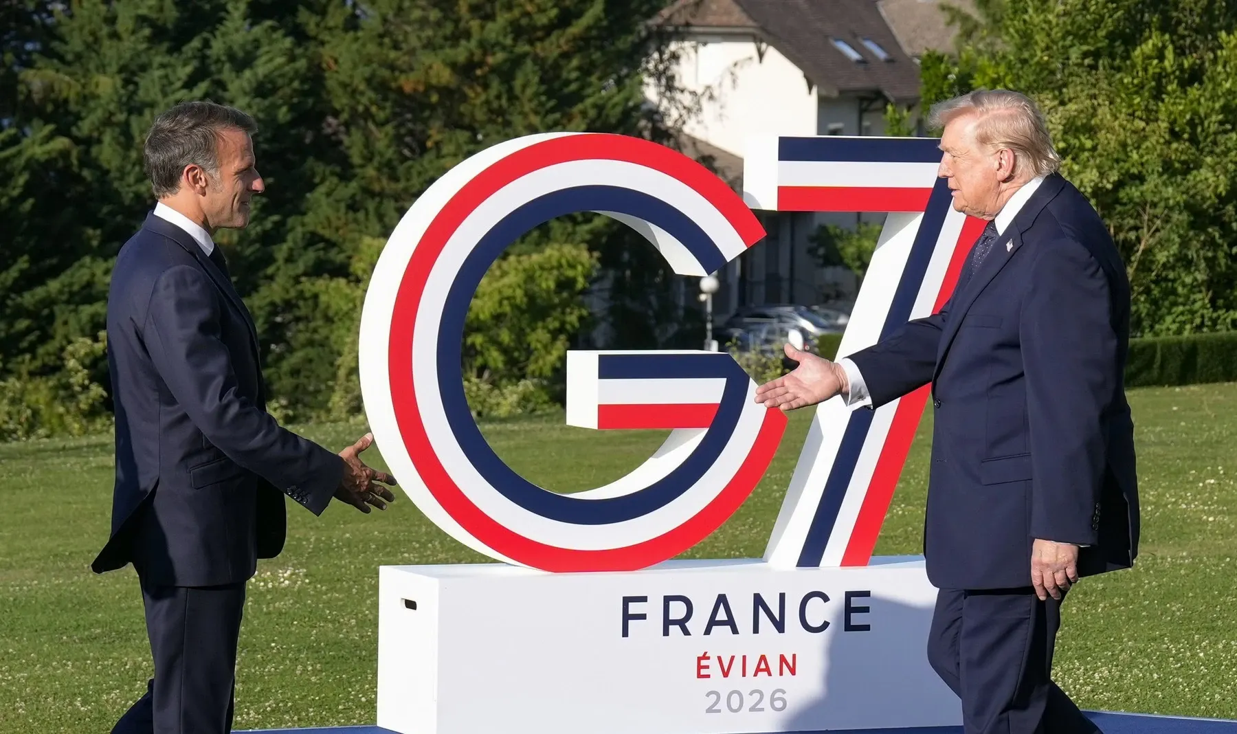 Donald Trump și Emmanuel Macron