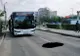 Pericol pe o stradă din Iași. Carosabilul s-a surpat din cauza unui canal colector