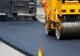 Bătaie pentru asfaltarea unei străzi din Iași. Primăria cheltuie 730.000 euro!