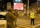 Imagini văzute până acum doar în filme! Militarii înarmaţi cu arme de război, pe străzi, în Iași