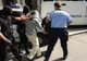 Doi ieșeni au urmărit un bărbat când scoate bani de la bancomat și l-au tâlhărit!