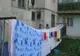Hoț la 70 de ani! A furat dintr-o curte hainele puse la uscat